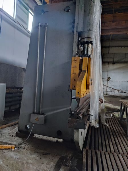 Листогибочная машина