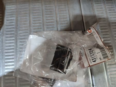 Предохранитель 4315324 Hitachi