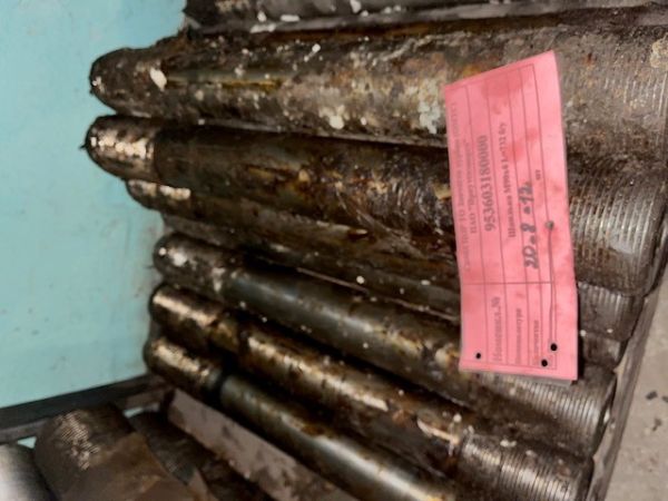 Шпилька М90х4 L=732 б/у