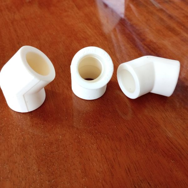 Уголок сантехнический 45 х20