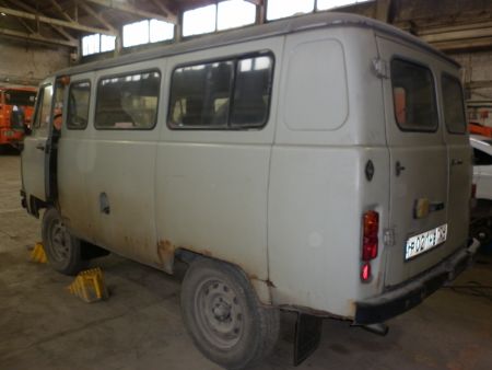 Автомобиль УАЗ 220695-04            
