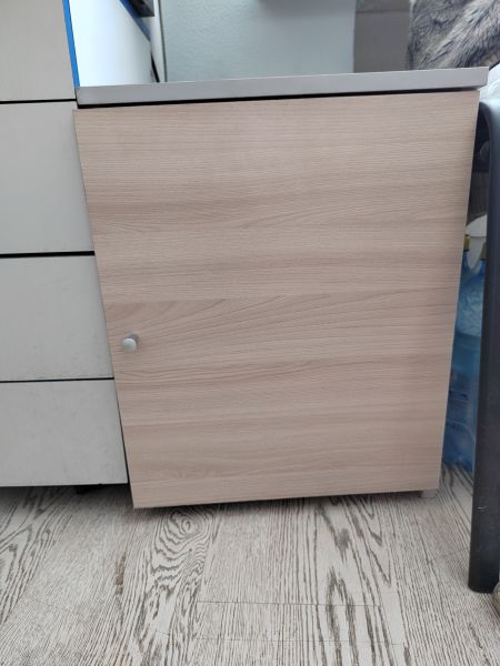 Тумба дерев.прист.40х32х53 1 дв.