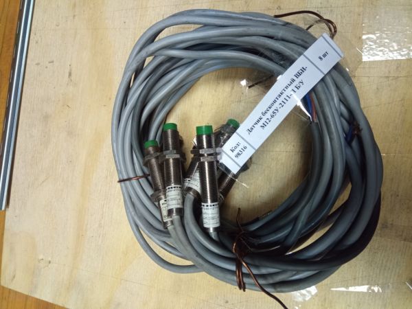 НПА_Датчик бесконтактный ВБИ-М12-65У-2111-Л Б/У