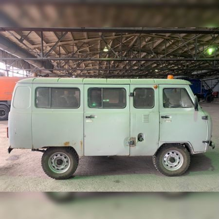 Автомобиль УАЗ 220695-04