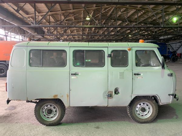 Автомобиль УАЗ 220695-04