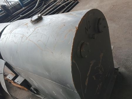 Маслобак 1360х1260х900 V=1.5м3 б/у