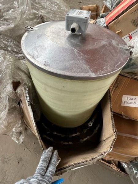 Агретат насосный поршневой GMF-D 285700/010/010/001 в сборе с баком