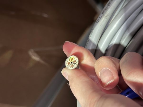 Кабель Olflex Classic 100 4G2.5