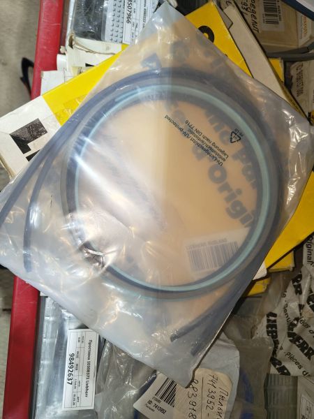 Комплект уплот.поршня 9156174 Liebherr