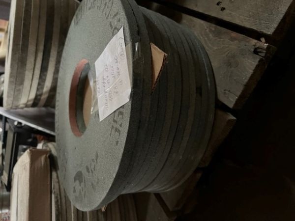 Шлиф круг 350*13*127 63с25ст