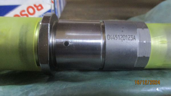 Форсунка топливная Bosh (0 445 120 123) ISDe E-4 (оригинал)