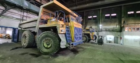 Карьерный самосвал 7555B Белаз