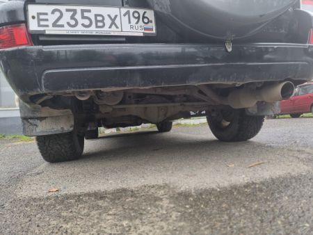 Автомобиль TOYOTA LAND CRUSER