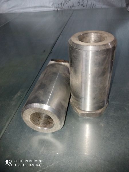 Бобышка ЮНКЖ 034.1-М33х2-С10-48-100