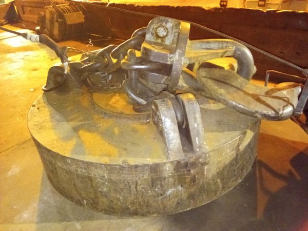 Грузоподъемный эл/магнит МЭГ-120-С в ком-те