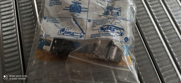 Гнездо модульное 0-1375189-1 AMP