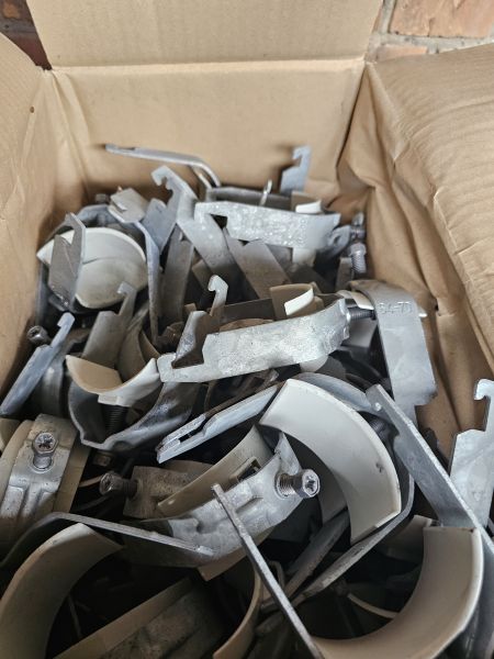 Скоба металлическая двухлапковая СМД 48-50