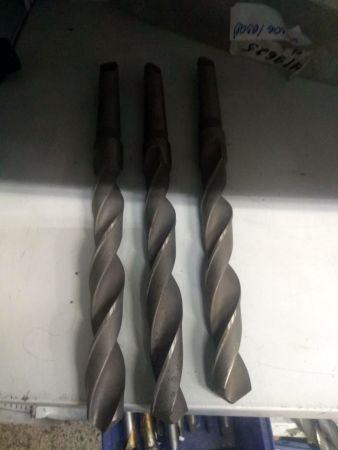 Сверло к/х удл. ф28,0*320*600 Р6М5