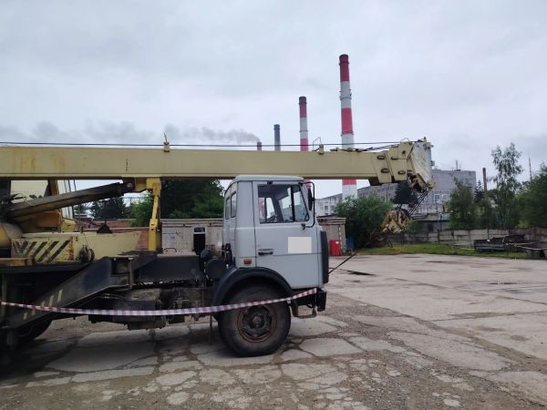 Автокран МАЗ 5335 КС 3579 