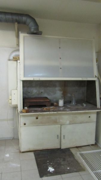Шкаф вытяжной лабораторный б/у