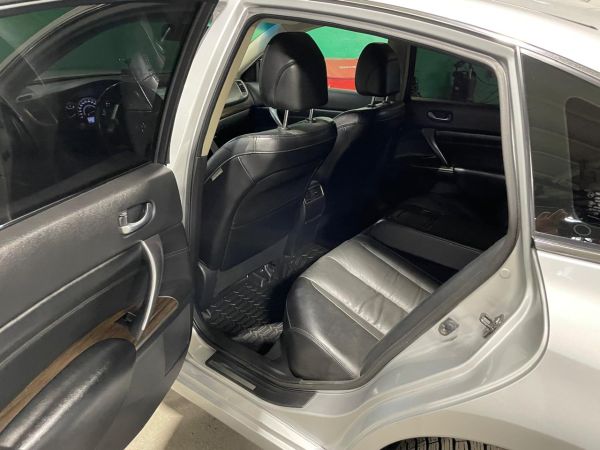 Автомобиль Nissan Teana