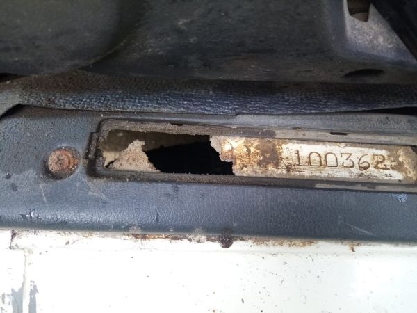 Автомобиль TOYOTA HIACE RZH112V-1003623 