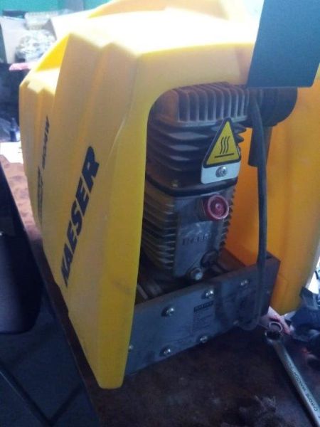 Компрессор поршневой PremiumCompact(к заряд.станц)Kaeser