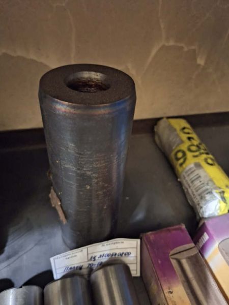 палец ТО-18Б.71.00.001(70х185) на раму фронтального погрузчика Амкодор ТО-18Б