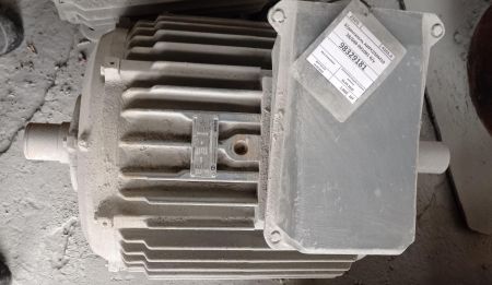 Э/двигатель АИРС250М10 28/600 IM1081 б/у