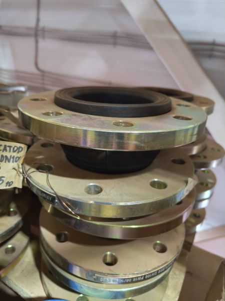 Компенсатор 101161100