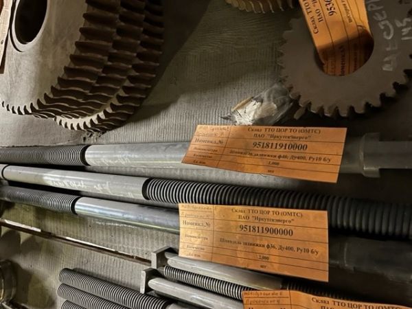 Шпиндель задвижки ф40, Ду400, Ру10 б/у