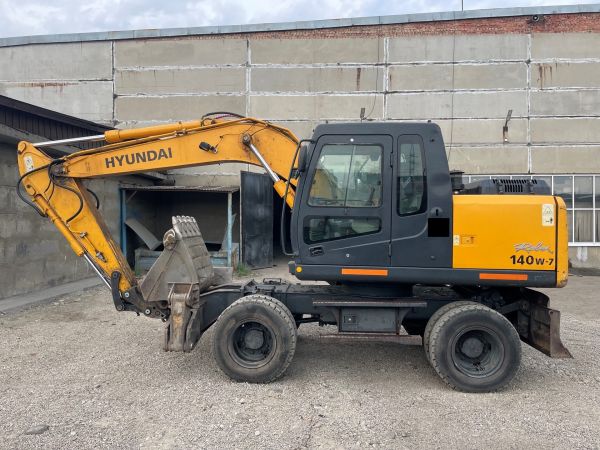 Hyundai R140W-7 
