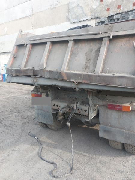 САМОСВАЛ  КАМАЗ-55111