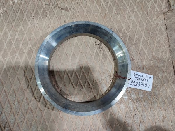 Втулка 9062561 Terex