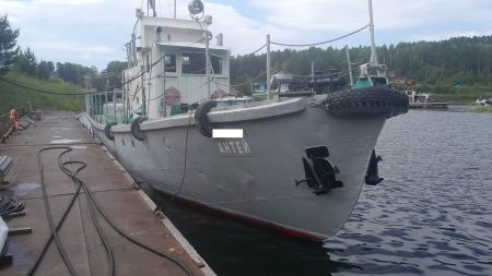 Бот водолазный «Антей» (теплоход)