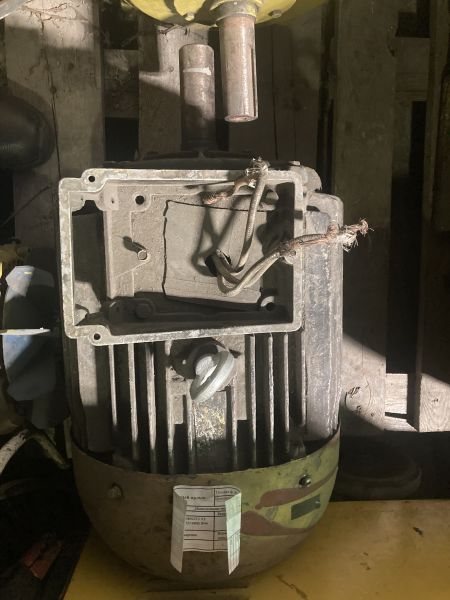 Электродвигатель АИР180S2У3 У3 P=22кВт n=3000об/мин U=380В IР44 IM1001 Б/У