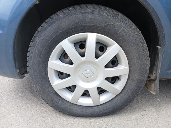 Транспортное средство (RENAULT SR) 