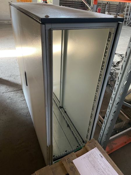 Шкаф сборный CQE, с дверью и задней панелью, 1400х1600х500, DKC код R5CQE14165 