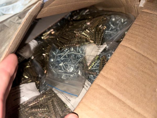 Дюбель с шурупом 5х30 