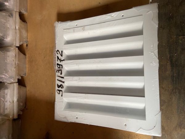 Решетка с клапаном АМР-К 300х100