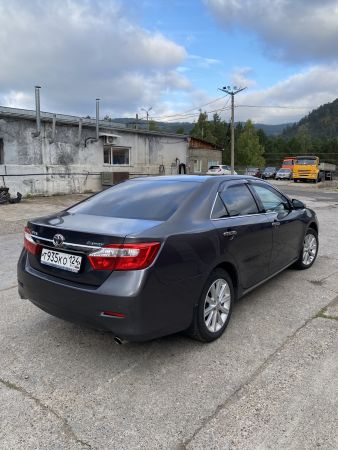Автомобиль легковой TOYOTA CAMRY