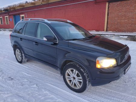 Автомобиль Volvo XC90