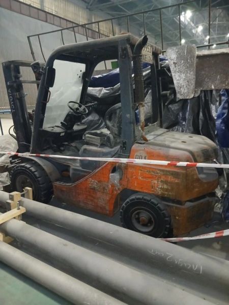 Погрузчик вил.Toyota728FDJ35FV3000U61 