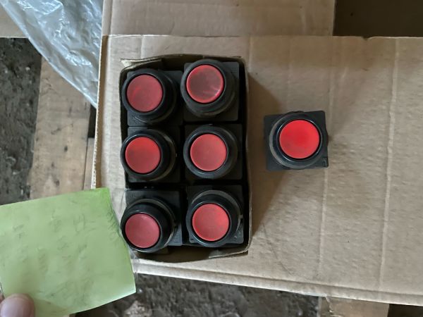 Кнопка КЕ-011 УЗ-01 исп 4 красная