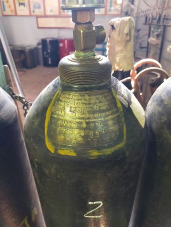 Стальной баллон углекислотный , давление 150/225 кгс/см2, объём 40 литров