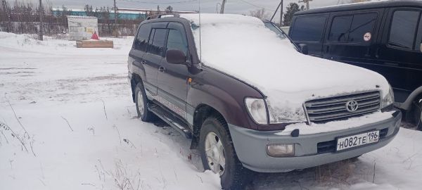 TOYOTA LAND CRUISER 100