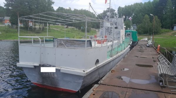 Бот водолазный «Антей» (теплоход)