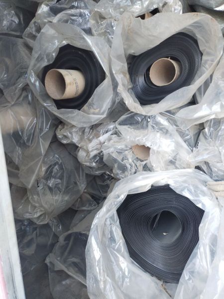 Геомембрана HDPE (ПНД) 1.5мм гладкая и текстурированная с двух сторон