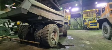 Карьерный самосвал 7555B Белаз
