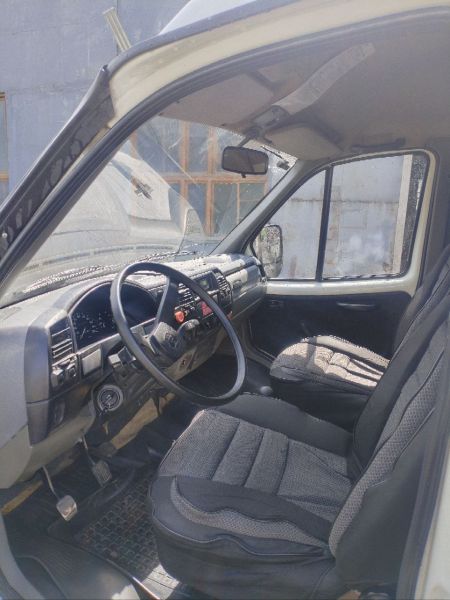 Автомобиль ГАЗ-33023